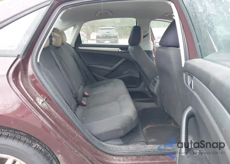 2013 Volkswagen Passat 2.5L S z USA, uszkodzony, nr VIN 1VWAP7A34DC065484